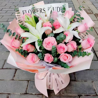 咸阳18朵粉玫瑰2支百合，我的心尖宝贝